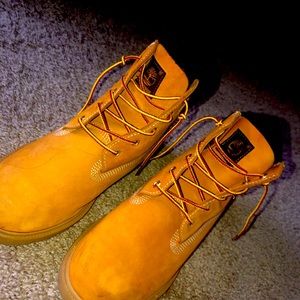 Timberland boots 8/10 condition.